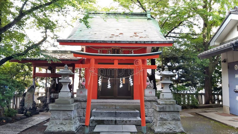 The shrine was dedicated in the Keicho era (1596-1615) by Saikaku Hoin, founder of the former Betsudo Enokudozan Jyoshoji Temple, and was honored with the name Enokido Inari-sha.https: youtu.be vIMAvnt6sP0. The shrine was dedicated in the Keicho era (1596-1615) by Saikaku Hoin, founder of the former Betsudo Enokudozan Jyoshoji Temple, and was honored with the name Enokido Inari-sha.https: youtu.be vIMAvnt6sP0