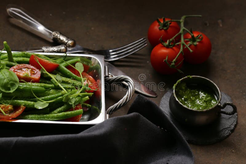 Ensalada de habas verdes imágenes de archivo libres de regalías