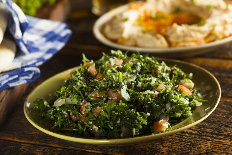 Ensalada orgánica sana de Tabbouleh foto de archivo Ensalada orgánica sana de Tabbouleh foto de archivo