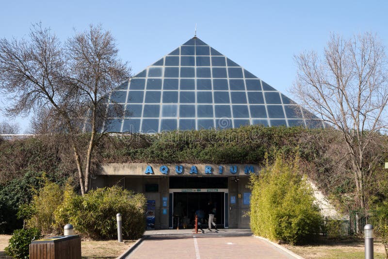 Entrance of the Aquarium building at the Madrid Zoo Aquarium