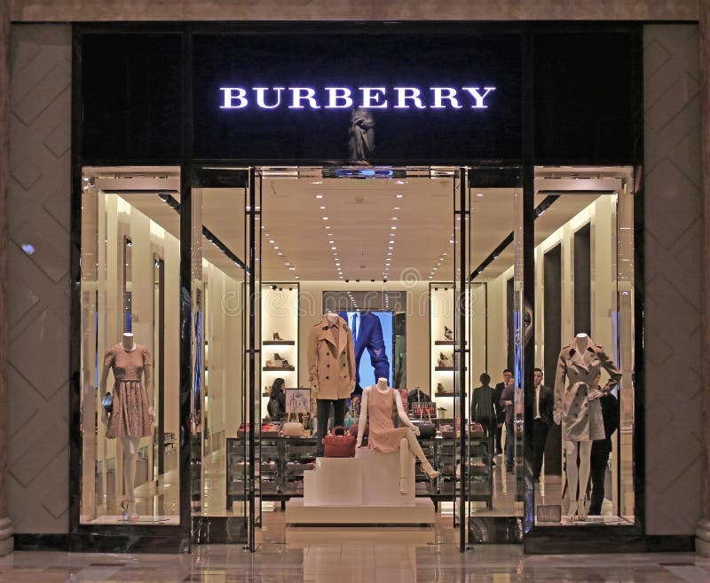 Entrance of a Burberry Store Editorial Stock Photo - Image of caesars,  retail: 55161173