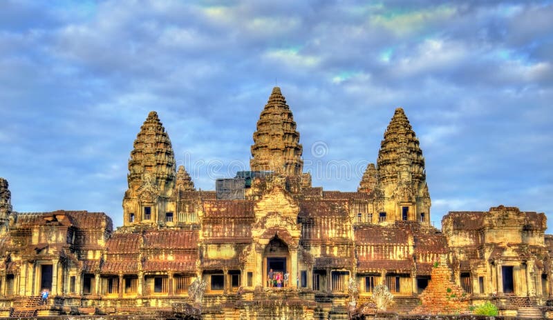 Entrance to Angkor Wat Temple - Siem reap, Cambodia