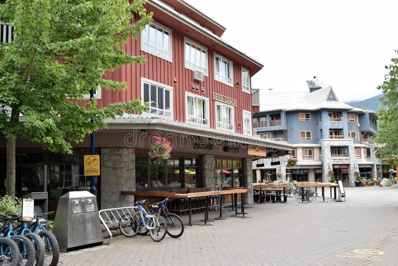 Entrata al villaggio olimpico di Whistler fotografie stock libere da diritti Entrata al villaggio olimpico di Whistler fotografie stock libere da diritti