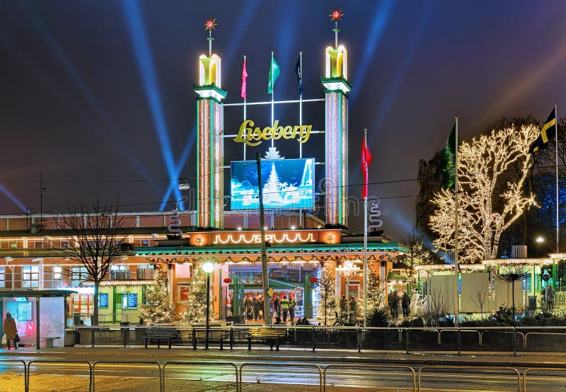 Entrata principale del parco di Liseberg a Gothenburg immagine stock Entrata principale del parco di Liseberg a Gothenburg immagine stock