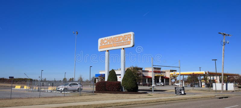Entreprise de camionnage de Schneider, Memphis occidental, Arkansas photo stock Entreprise de camionnage de Schneider, Memphis occidental, Arkansas photo stock