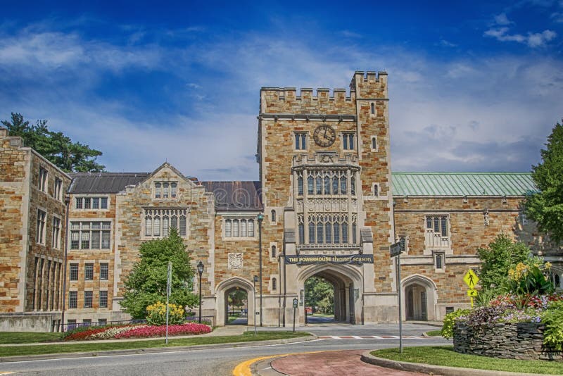 Entrée principale d'université de Vassar dans NY photos stock Entrée principale d'université de Vassar dans NY photos stock