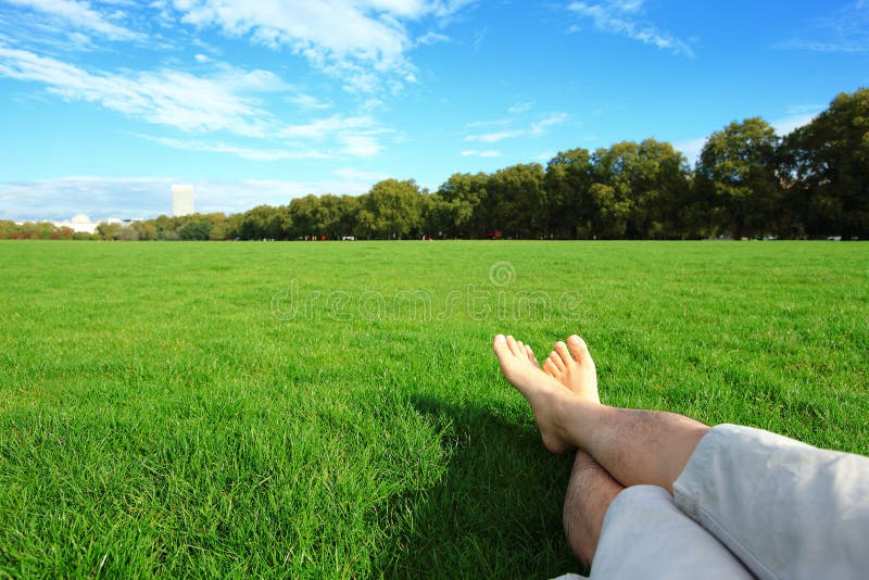 Entspannen Sie sich genießen barfuß Natur stockbild Entspannen Sie sich genießen barfuß Natur stockbild