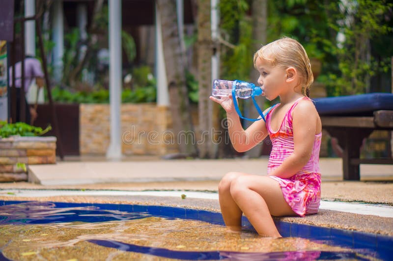 Mädchen Schwimmweste 2025 - Integrierte Badebekleidung Für Pool & Strand (2-14 Jahre)