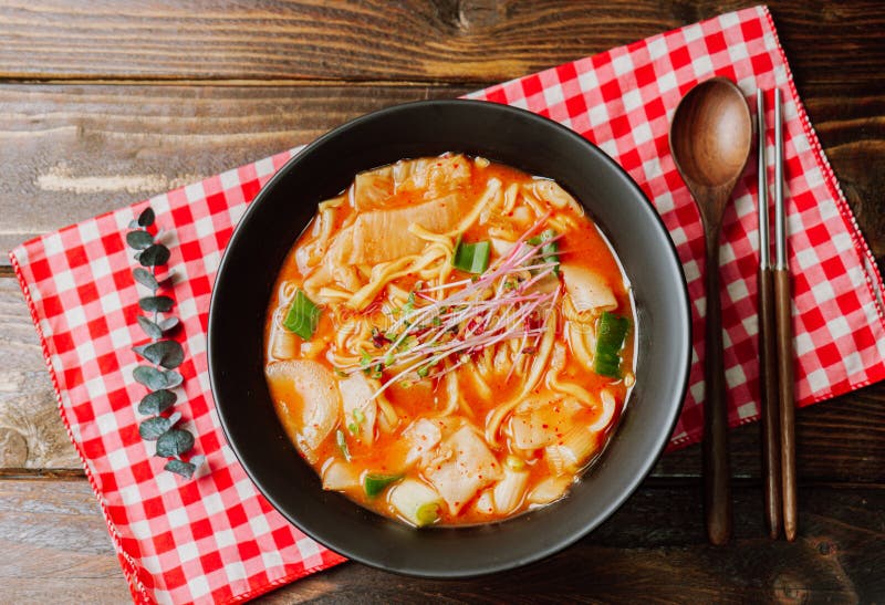 Eolkeunkalguksu, Korean Spicy Noodle Soup Stock Image - Image of dish
