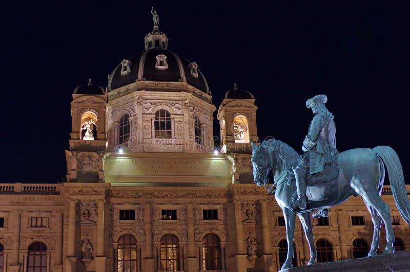 Equestrian statua przed muzeum historia naturalna fotografia royalty free