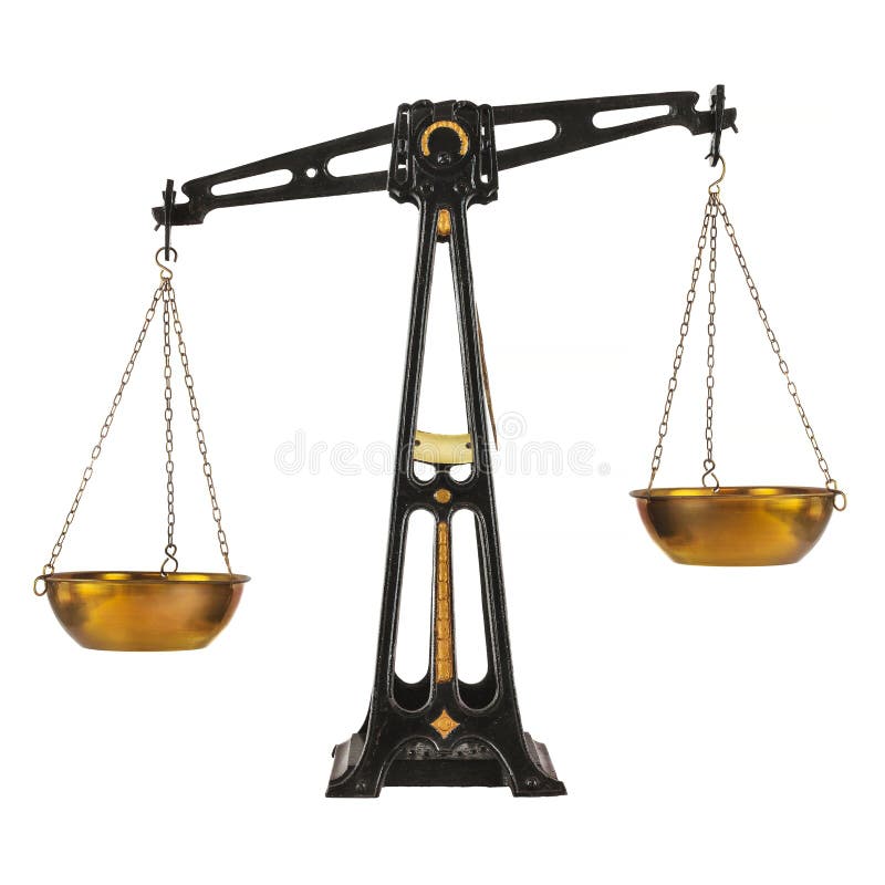 Equilibrio antico della farmacia del ghisa isolato su bianco immagine stock Equilibrio antico della farmacia del ghisa isolato su bianco immagine stock