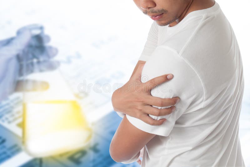 Equipaggi avere dolore della spalla con la ricerca per uso nel trattamento farmacologico fotografie stock libere da diritti Equipaggi avere dolore della spalla con la ricerca per uso nel trattamento farmacologico fotografie stock libere da diritti