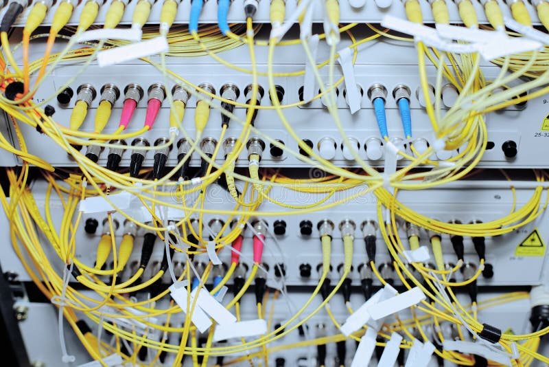 Equipo de telecomunicación, multiplexor óptico. imagenes de archivo Equipo de telecomunicación, multiplexor óptico. imagenes de archivo