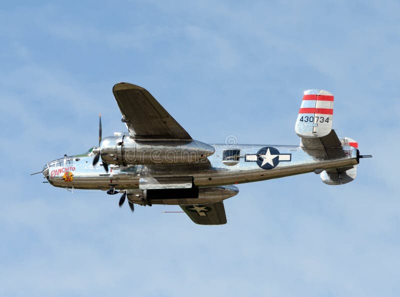Era B-25 van de Wereldoorlog II bommenwerper royalty-vrije stock afbeeldingen Era B-25 van de Wereldoorlog II bommenwerper royalty-vrije stock afbeeldingen