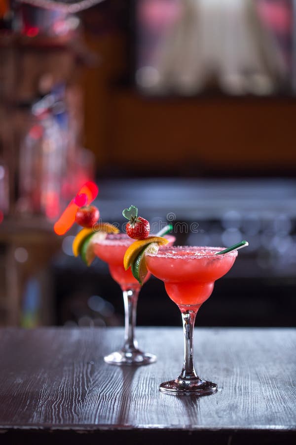 Erdbeere Margarita Cocktail stockfotos Erdbeere Margarita Cocktail stockfotos