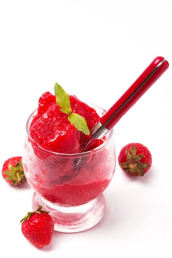 Erdbeersorbet stockfoto. Bild von frisch, rosa, beere - 41092460