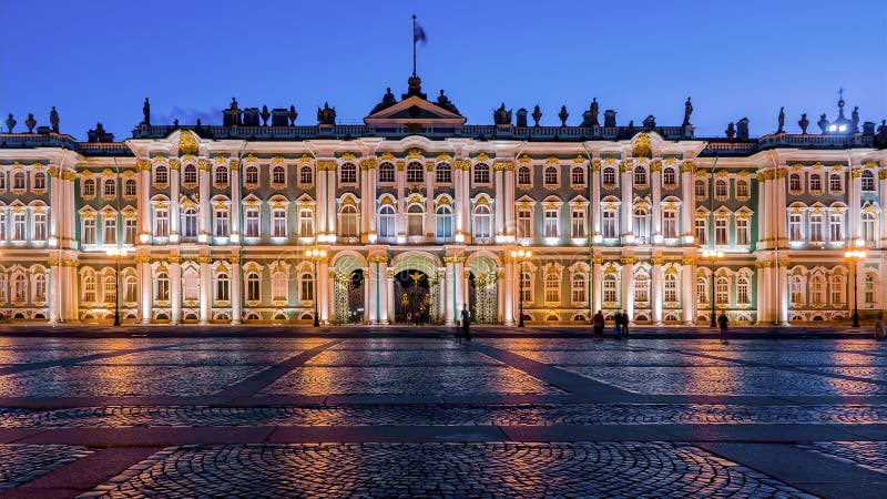 Erem na pałac kwadracie, St Petersburg fotografia stock Erem na pałac kwadracie, St Petersburg fotografia stock