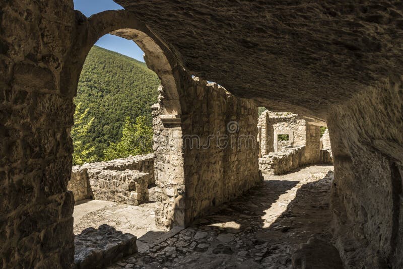 Eremo Di San Bartolomeo Italy Immagine Stock Immagine di calcare