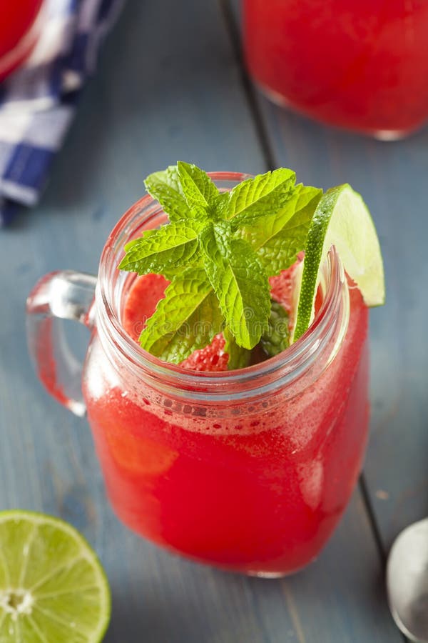 Erneuernder Selbst Gemachter Wassermelone Agua Fresca Stockbild - Bild ...