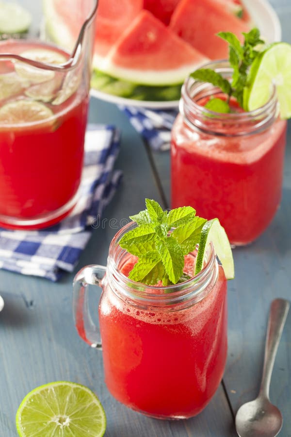 Erneuernder Selbst Gemachter Wassermelone Agua Fresca Stockfoto - Bild ...