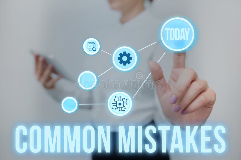 Errores comunes de texto de escritura a mano. acciones de presentación de negocios que a menudo se utilizan intercambiablemente co. Leyenda de texto que presenta errores comunes el negocio muestra acciones que a menudo se usan intercambiablemente con la dama de error sujetando la tableta presionando sobre botón virtual mostrando tecnología futurista.