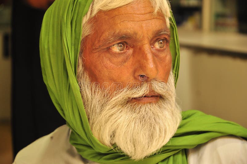 Erstaunliches Bild eines pakistanischen Mannes lizenzfreie stockbilder Erstaunliches Bild eines pakistanischen Mannes lizenzfreie stockbilder