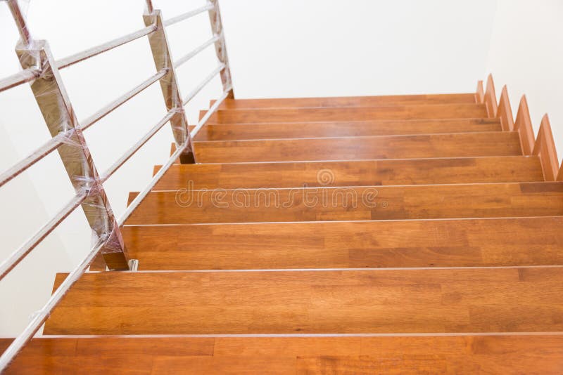 Escadaria de madeira imagem de stock royalty free