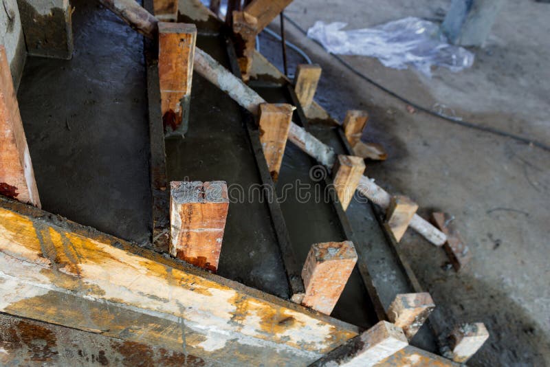 Escadaria do concreto da escada da construção fotografia de stock royalty free