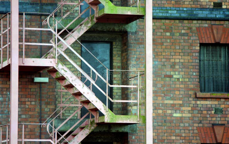 Escalier d'évasion image libre de droits Escalier d'évasion image libre de droits
