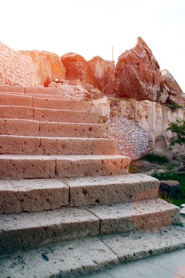 Escalier en pierre dans Cappadocia photographie stock libre de droits Escalier en pierre dans Cappadocia photographie stock libre de droits