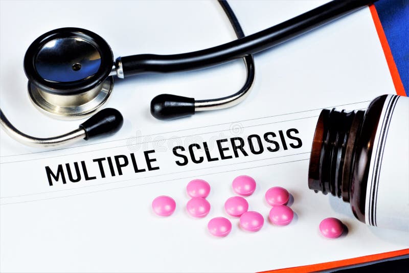 A esclerose múltipla é uma doença autoimune crônica que afeta a bainha de mielina das fibras nervosas do cérebro e da medula espi