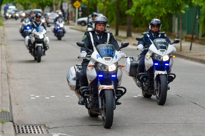 Escolta da motocicleta da polícia imagens de stock Escolta da motocicleta da polícia imagens de stock