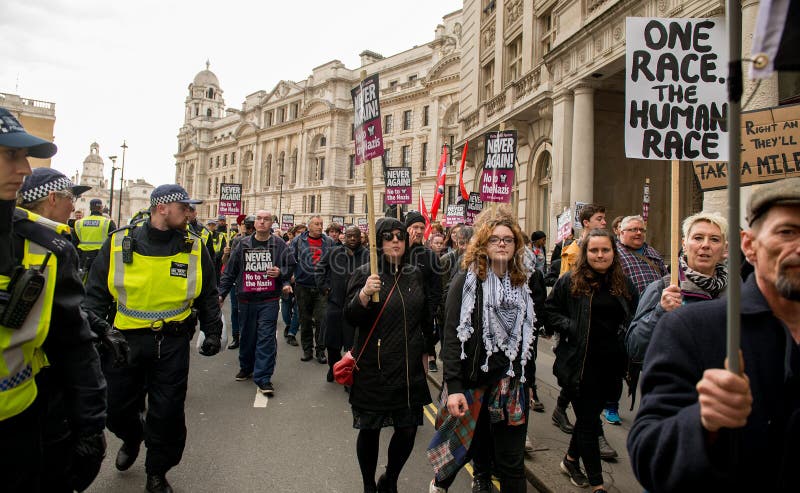 Escolta Policial - Marcha de Protesta - Londres fotos de archivo libres de regalías