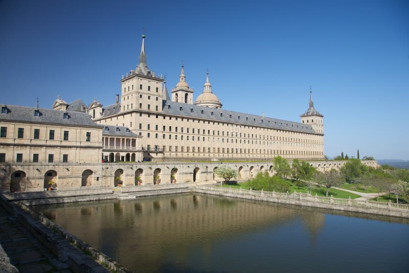 Escorial kloster i Madrid arkivbild Escorial kloster i Madrid arkivbild