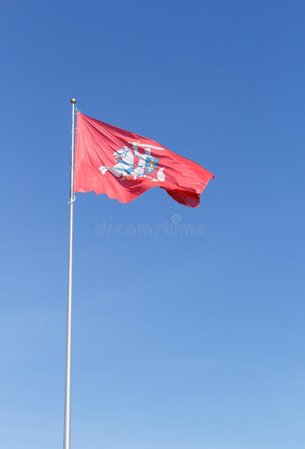 Fotos gratis : cielo, ola, viento, mástil, España, bandera roja, escudo de  armas, Bandera de los estados unidos 3835x2500 - - 643250 - Imagenes gratis  - PxHere