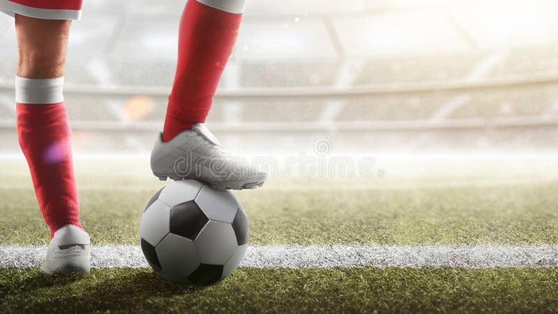 Jogador De Futebol Profissional Em Ação No Estádio Com Lanternas E Fãs.  Bola De Pontapé Para Vencer O Gol. Grande Ângulo. 3d Foto Royalty Free,  Gravuras, Imagens e Banco de fotografias. Image