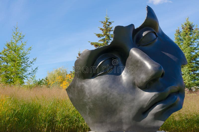 Escultura al aire libre en el parque de Frederik Meijer Gardens y de la escultura