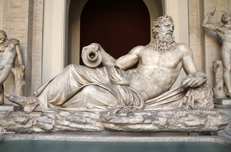 Escultura de Neptun en el museo de Vatican