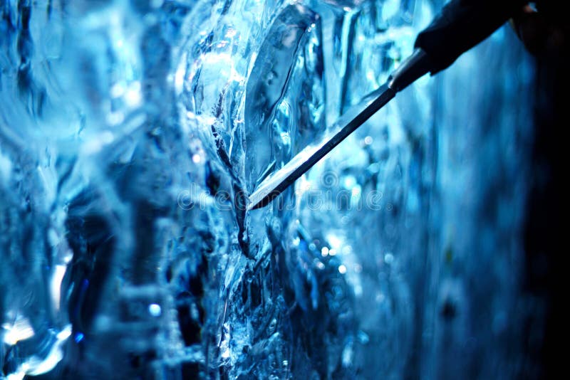 Escultura do formão e de gelo