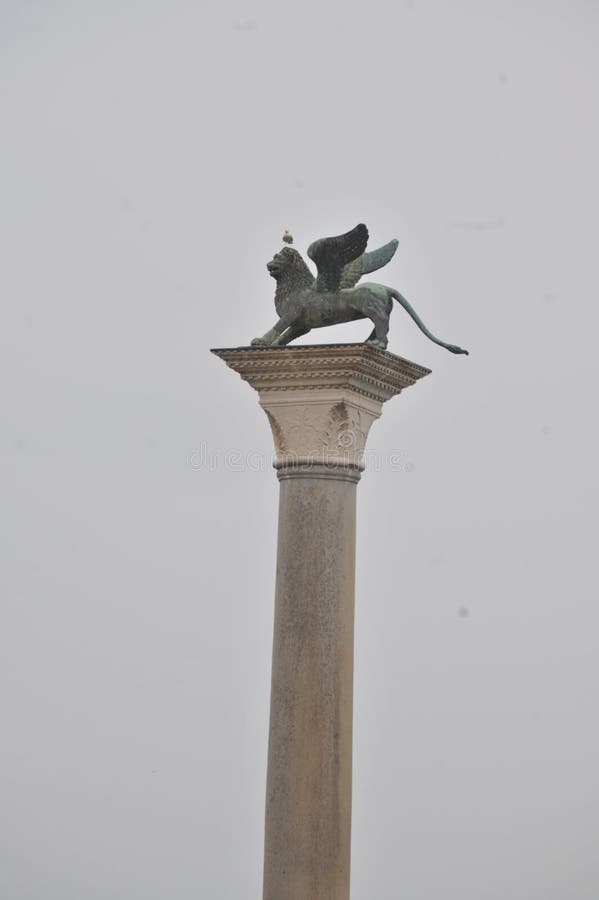 Símbolo Do Leão Da Serenissima Repubblica Que Significa Serena República De  Venice Em Itália Imagem de Stock - Imagem de george, veneza: 260728333