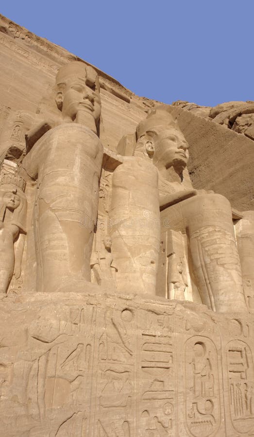 Esculturas de pedra em templos de Abu Simbel em Egipto fotos de stock Esculturas de pedra em templos de Abu Simbel em Egipto fotos de stock