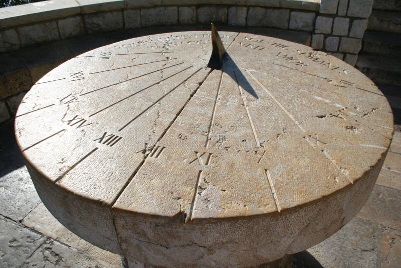 España. Tarragona. Reloj de sol antiguo imágenes de archivo libres de regalías España. Tarragona. Reloj de sol antiguo imágenes de archivo libres de regalías