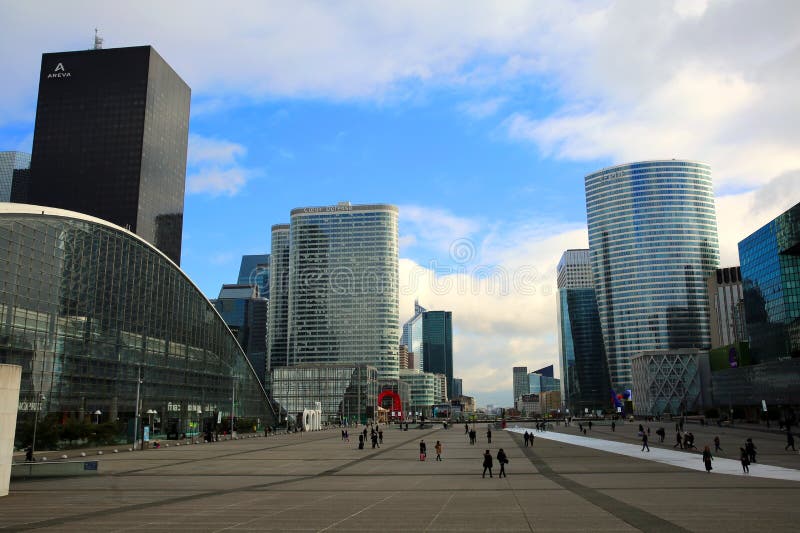 Esplanade, vue de Grande Arche à Paris images stock Esplanade, vue de Grande Arche à Paris images stock