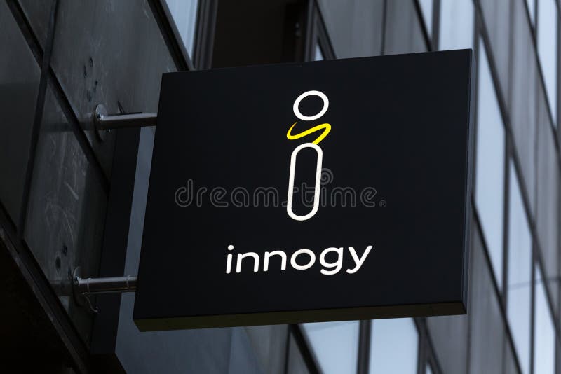Essen, Rin-Westfalia del norte/Alemania - 18 10 18: el innogy firma adentro Essen Alemania fotografía de archivo libre de regalías Essen, Rin-Westfalia del norte/Alemania - 18 10 18: el innogy firma adentro Essen Alemania fotografía de archivo libre de regalías