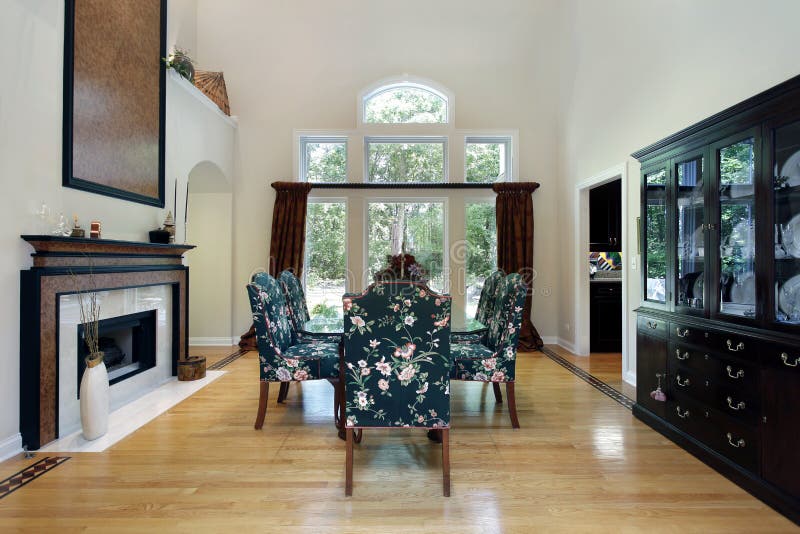 Esszimmer Mit Kamin Stockfoto Bild Von Luxus Auslegung 63890554