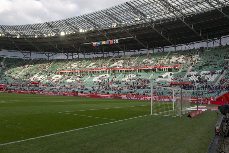 HOJE TEM JOGO NO ESTÁDIO MUNICIPAL