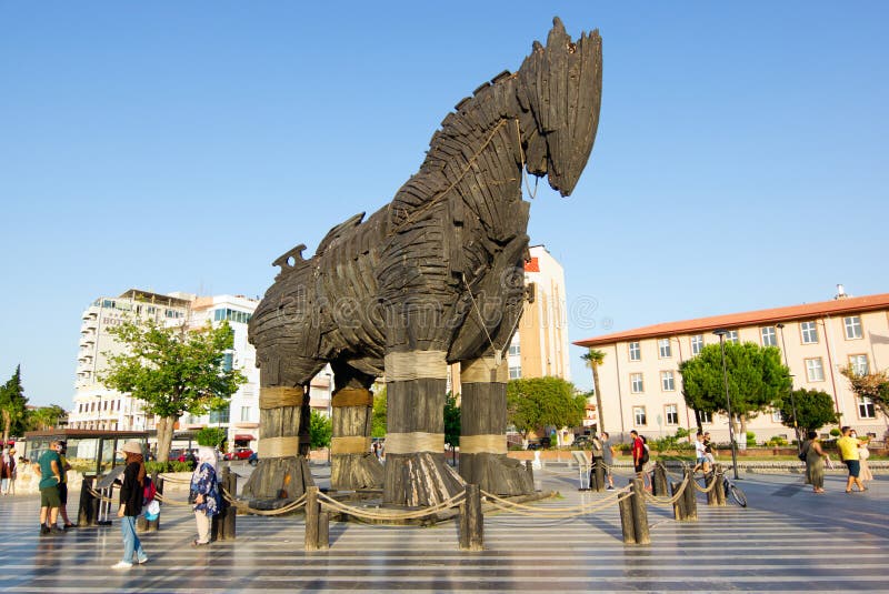 O Cavalo De Troia Na Cidade De Canakkale, Turquia Imagem de Stock Editorial  - Imagem de turquia, helena: 101932394