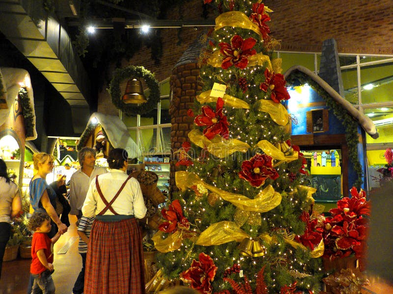 Estação Do Natal De Argentina Fotografia Editorial - Imagem de presente, snowman: 35821477 Estação Do Natal De Argentina Fotografia Editorial - Imagem de presente, snowman: 35821477