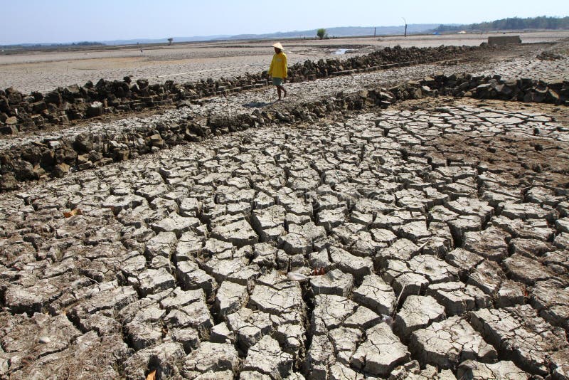 Estación seca fotografía editorial. Imagen de indonesia 32150177