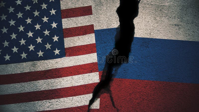 Estados Unidos contra bandeiras de Rússia em parede rachada fotos de stock royalty free Estados Unidos contra bandeiras de Rússia em parede rachada fotos de stock royalty free